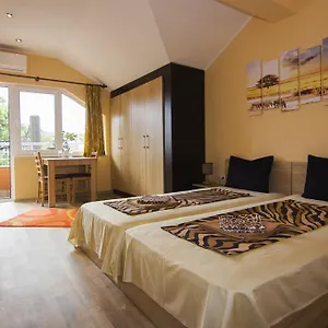 Проживание в семье Simplycomfy, Пловдив